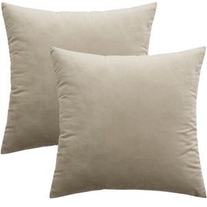 NWT Pack of 2 Velvet Soft Solid Throw Pillow Covers